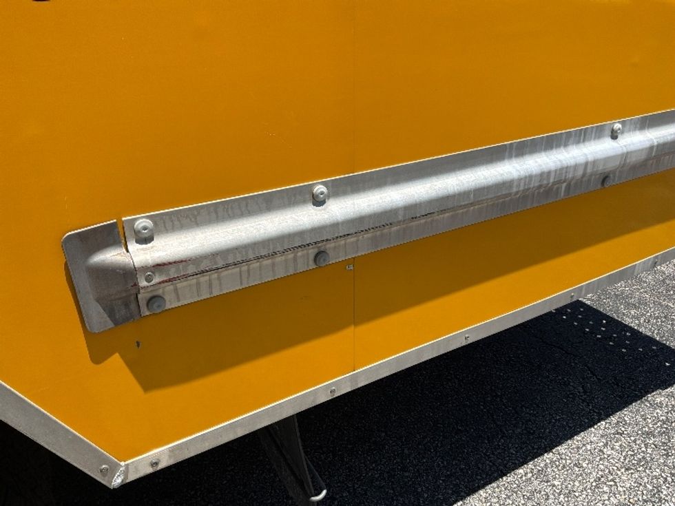 Light Duty Box Truck-Light and Medium Duty Trucks-GMC-2021-Savana G33903-Jacksonville-FL-87,052\n\t\tmiles-$ 28,500 - Image 32
