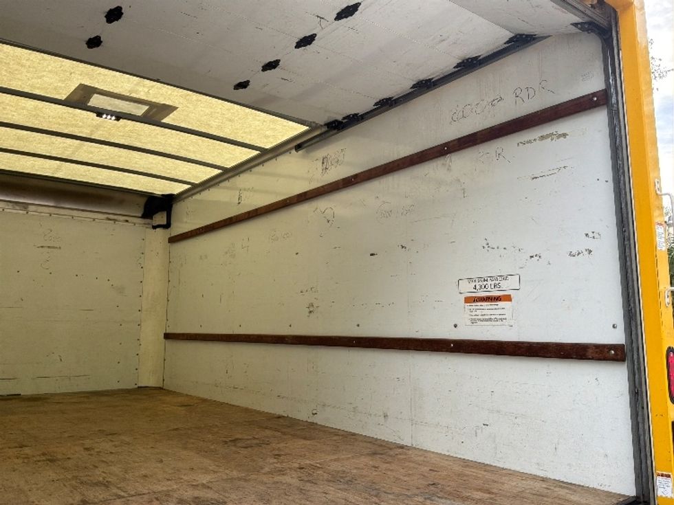 Light Duty Box Truck-Light and Medium Duty Trucks-GMC-2021-Savana G33903-Jacksonville-FL-87,088\n\t\tmiles-$ 27,750 - Image 12