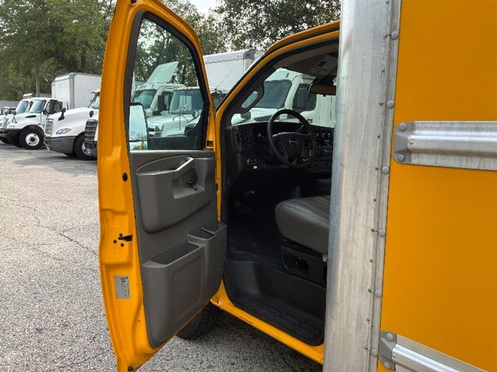 Light Duty Box Truck-Light and Medium Duty Trucks-GMC-2021-Savana G33903-Jacksonville-FL-87,088\n\t\tmiles-$ 27,750 - Image 16