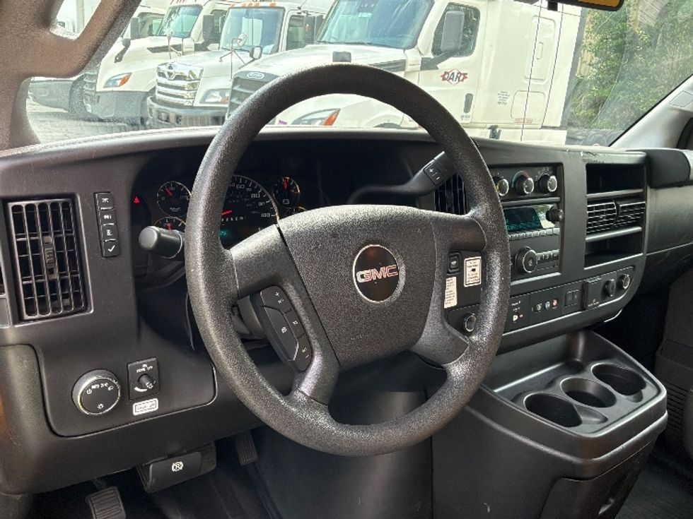 Light Duty Box Truck-Light and Medium Duty Trucks-GMC-2021-Savana G33903-Jacksonville-FL-87,088\n\t\tmiles-$ 27,750 - Image 17