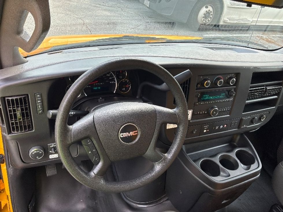 Light Duty Box Truck-Light and Medium Duty Trucks-GMC-2021-Savana G33903-Jacksonville-FL-87,088\n\t\tmiles-$ 27,750 - Image 18