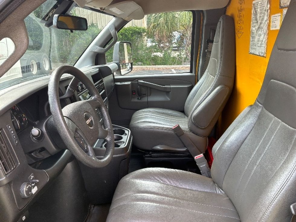Light Duty Box Truck-Light and Medium Duty Trucks-GMC-2021-Savana G33903-Jacksonville-FL-87,088\n\t\tmiles-$ 27,750 - Image 19