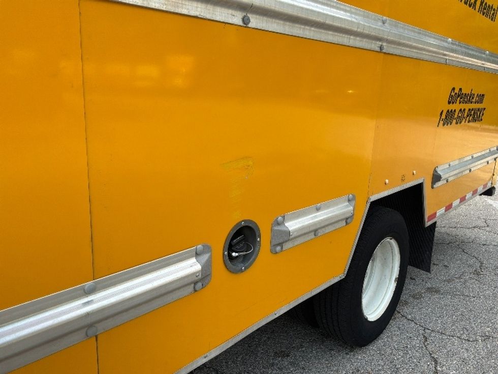 Light Duty Box Truck-Light and Medium Duty Trucks-GMC-2021-Savana G33903-Jacksonville-FL-87,088\n\t\tmiles-$ 27,750 - Image 25