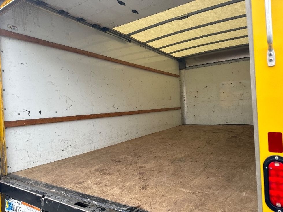 Light Duty Box Truck-Light and Medium Duty Trucks-GMC-2021-Savana G33903-Jacksonville-FL-90,374\n\t\tmiles-$ 27,250 - Image 11