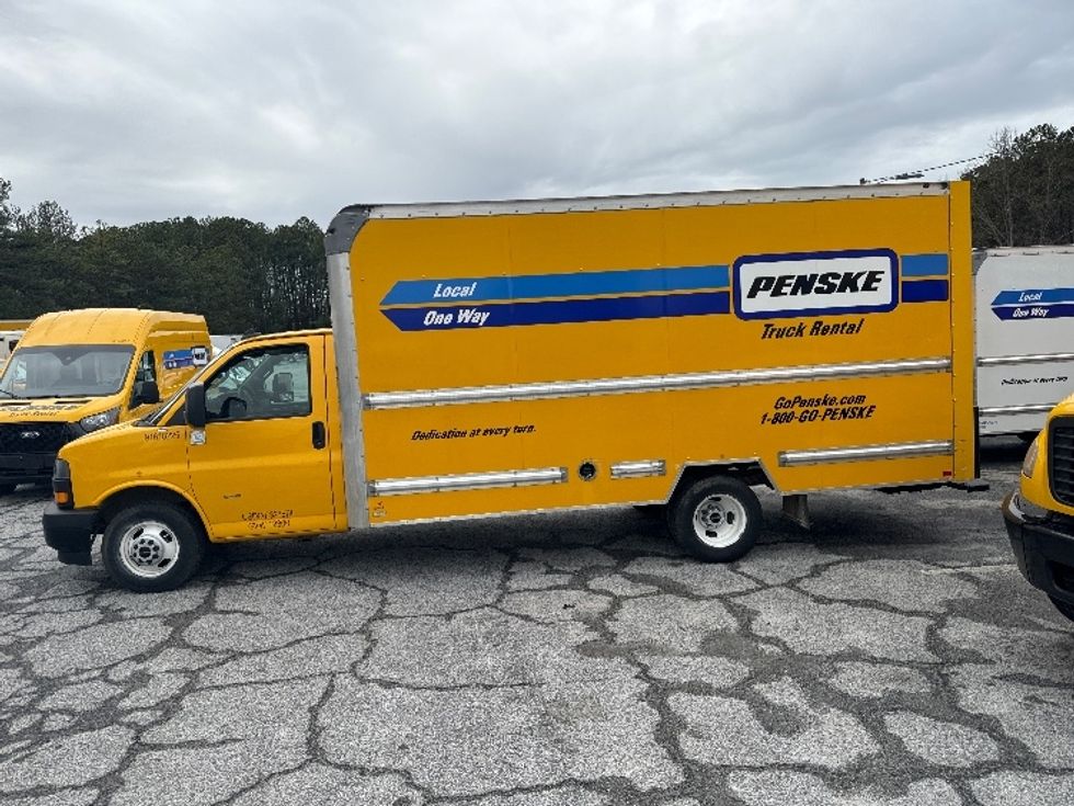 Light Duty Box Truck-Light and Medium Duty Trucks-GMC-2021-Savana G33903-Jacksonville-FL-90,374\n\t\tmiles-$ 27,250 - Image 4