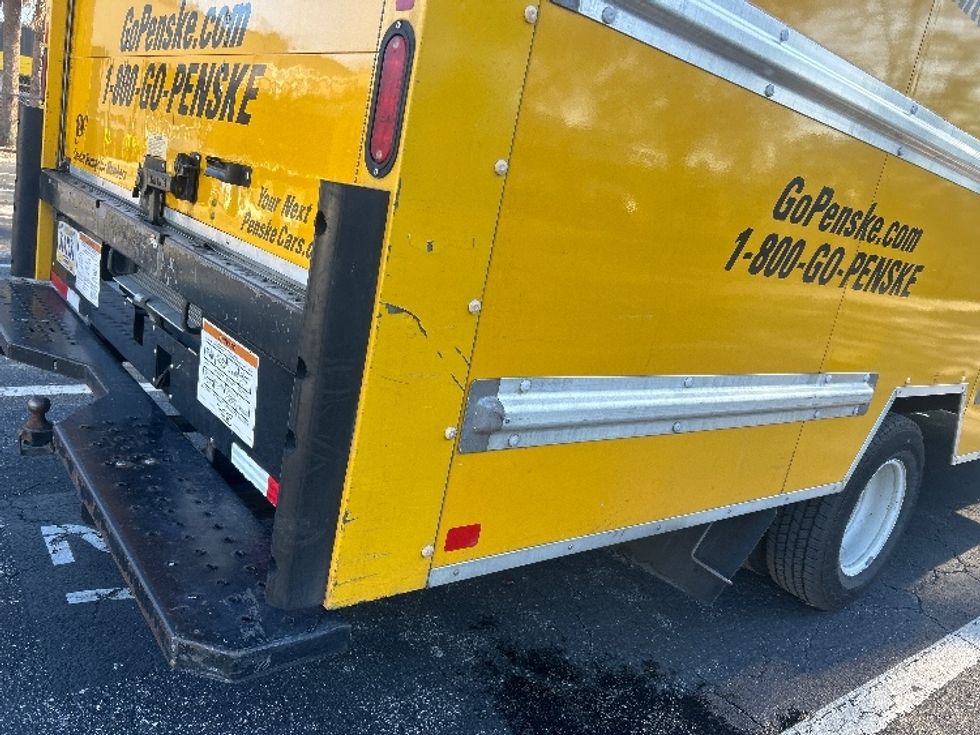 Light Duty Box Truck-Light and Medium Duty Trucks-GMC-2021-Savana G33903-Jacksonville-FL-90,689\n\t\tmiles-$ 28,750 - Image 26