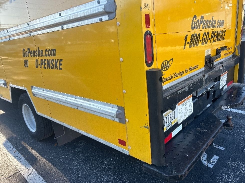 Light Duty Box Truck-Light and Medium Duty Trucks-GMC-2021-Savana G33903-Jacksonville-FL-90,689\n\t\tmiles-$ 28,750 - Image 32