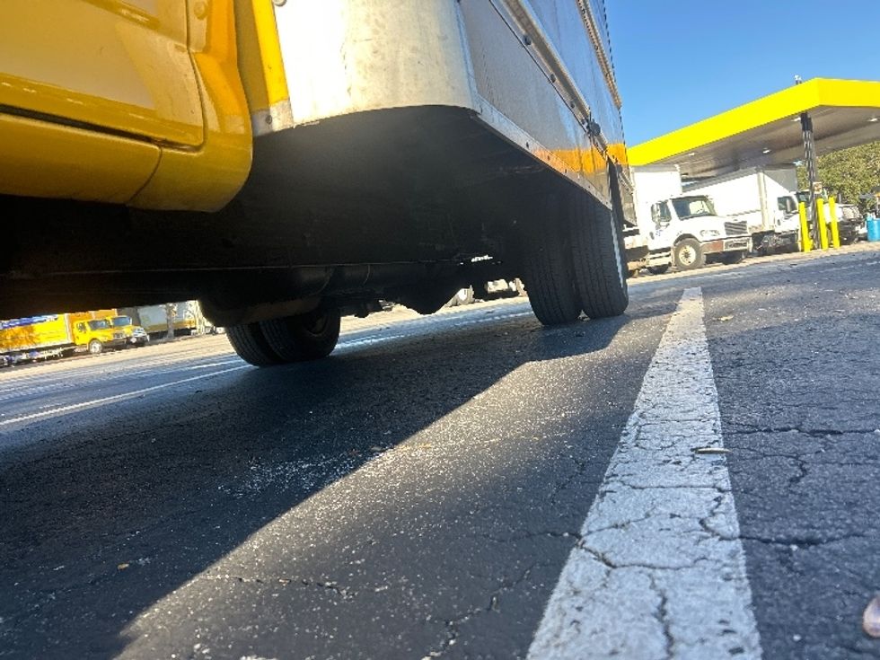 Light Duty Box Truck-Light and Medium Duty Trucks-GMC-2021-Savana G33903-Jacksonville-FL-90,689\n\t\tmiles-$ 28,750 - Image 5