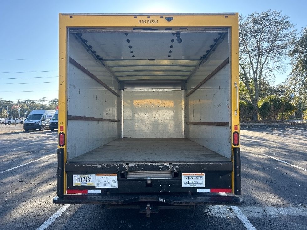 Light Duty Box Truck-Light and Medium Duty Trucks-GMC-2021-Savana G33903-Jacksonville-FL-90,689\n\t\tmiles-$ 28,750 - Image 8