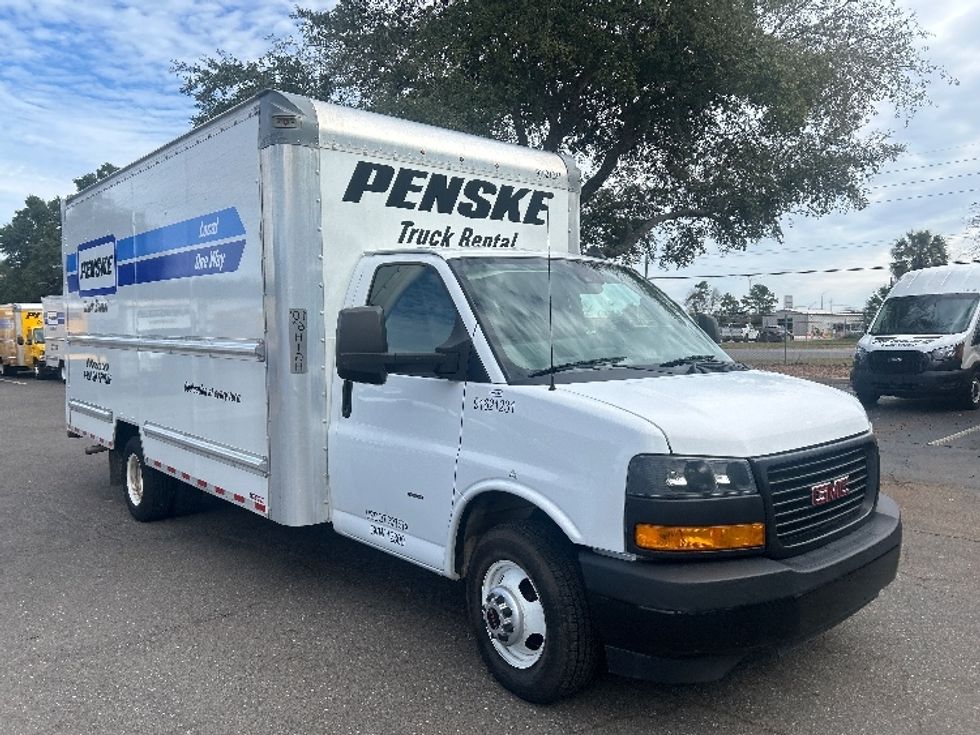 Light Duty Box Truck-Light and Medium Duty Trucks-GMC-2021-Savana G33903-Jacksonville-FL-92,790\n\t\tmiles-$ 31,500 - Image 1