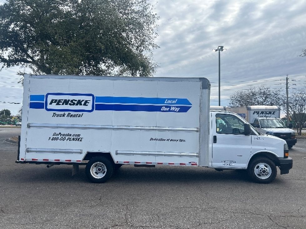 Light Duty Box Truck-Light and Medium Duty Trucks-GMC-2021-Savana G33903-Jacksonville-FL-92,790\n\t\tmiles-$ 31,500 - Image 15