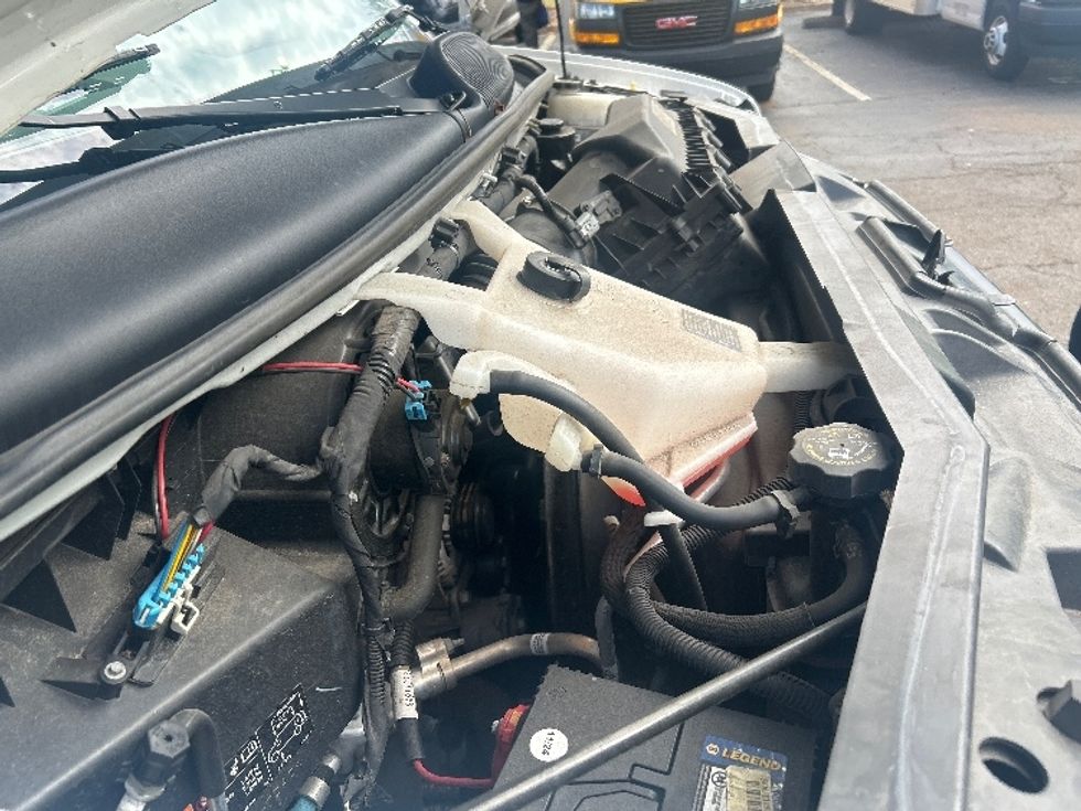 Light Duty Box Truck-Light and Medium Duty Trucks-GMC-2021-Savana G33903-Jacksonville-FL-92,790\n\t\tmiles-$ 31,500 - Image 23