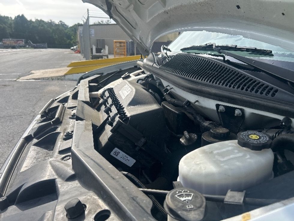 Light Duty Box Truck-Light and Medium Duty Trucks-GMC-2021-Savana G33903-Jacksonville-FL-96,318\n\t\tmiles-$ 30,500 - Image 24
