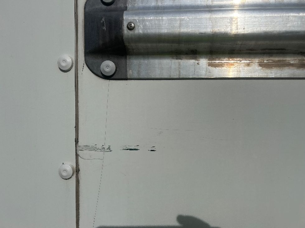 Light Duty Box Truck-Light and Medium Duty Trucks-GMC-2021-Savana G33903-Jacksonville-FL-96,318\n\t\tmiles-$ 30,500 - Image 25