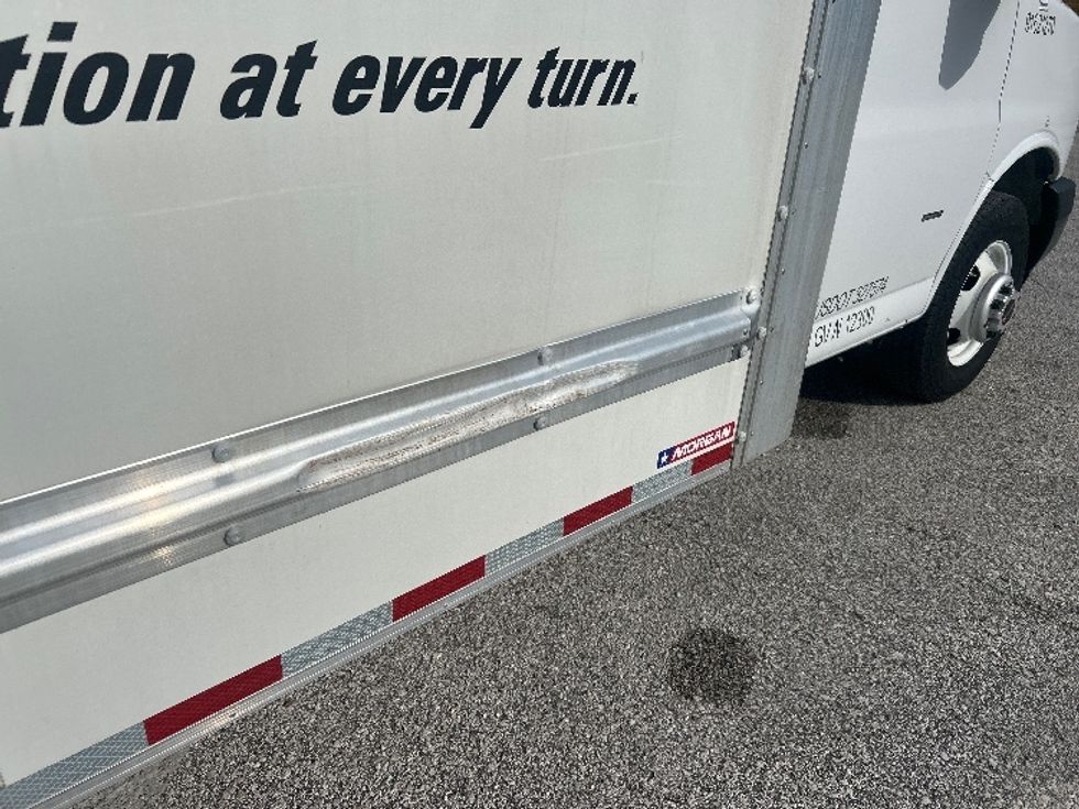 Light Duty Box Truck-Light and Medium Duty Trucks-GMC-2021-Savana G33903-Jacksonville-FL-96,318\n\t\tmiles-$ 30,500 - Image 26