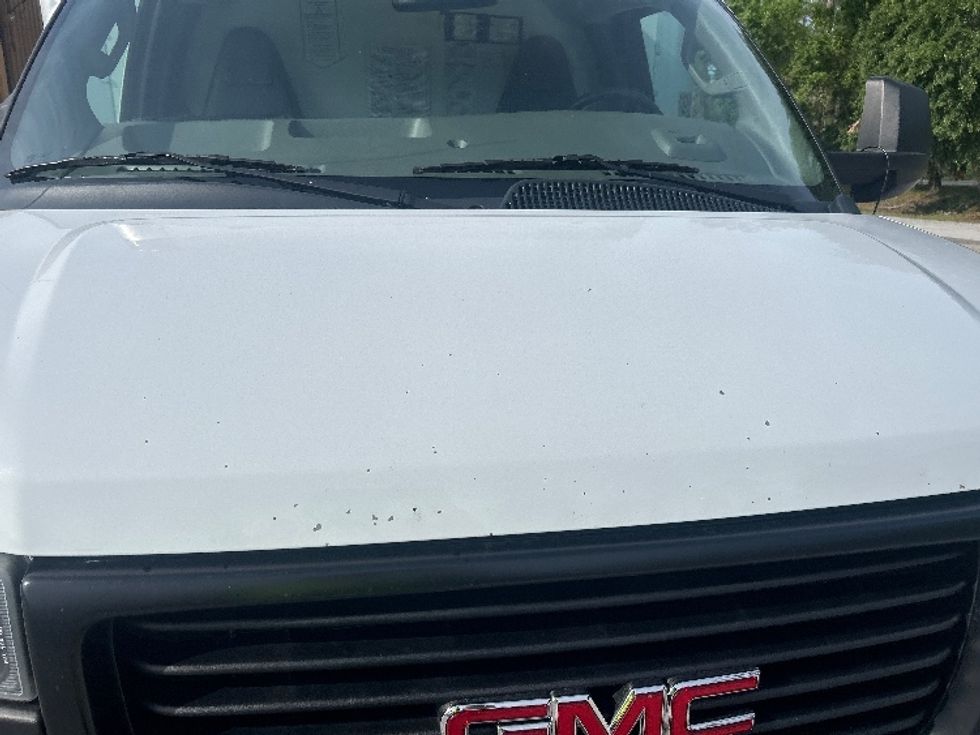 Light Duty Box Truck-Light and Medium Duty Trucks-GMC-2021-Savana G33903-Jacksonville-FL-96,318\n\t\tmiles-$ 30,500 - Image 27
