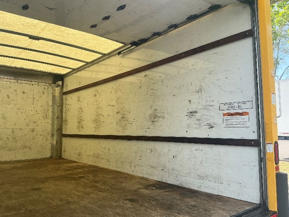 Light Duty Box Truck-Light and Medium Duty Trucks-GMC-2021-Savana G33903-Jacksonville-FL-98,310\n\t\tmiles-$ 26,750 - Image 12
