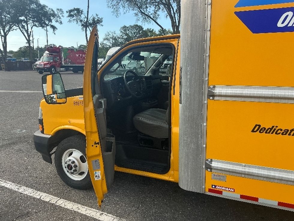 Light Duty Box Truck-Light and Medium Duty Trucks-GMC-2021-Savana G33903-Jacksonville-FL-98,310\n\t\tmiles-$ 26,750 - Image 15