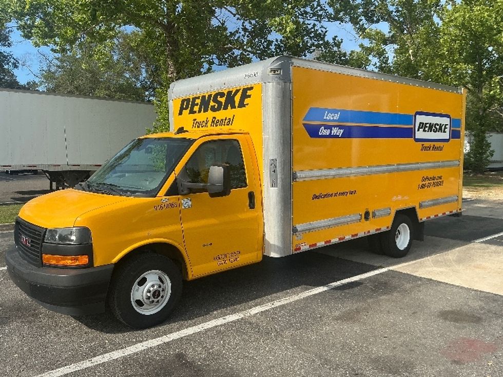 Light Duty Box Truck-Light and Medium Duty Trucks-GMC-2021-Savana G33903-Jacksonville-FL-98,310\n\t\tmiles-$ 26,750 - Image 3
