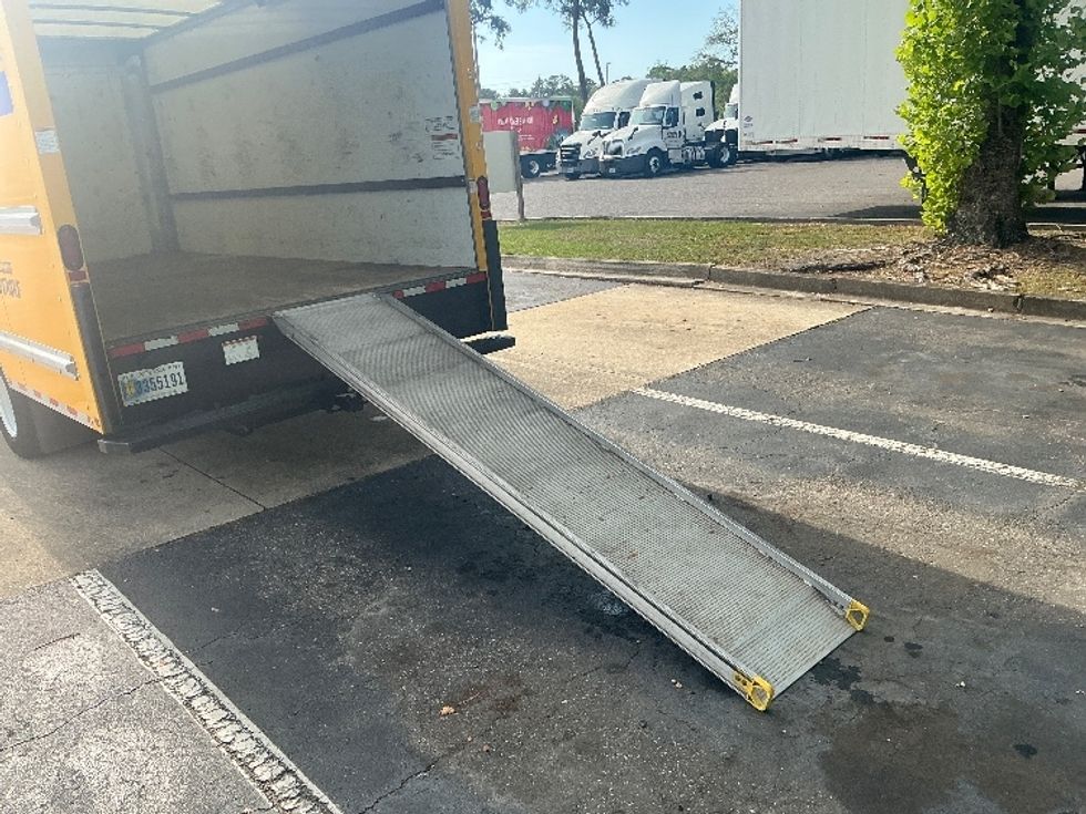 Light Duty Box Truck-Light and Medium Duty Trucks-GMC-2021-Savana G33903-Jacksonville-FL-98,310\n\t\tmiles-$ 26,750 - Image 9