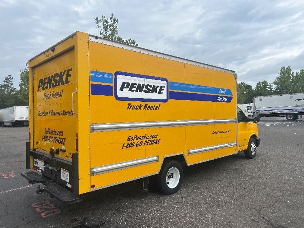 Light Duty Box Truck-Light and Medium Duty Trucks-GMC-2021-Savana G33903-Jacksonville-FL-99,664\n\t\tmiles-$ 27,000 - Image 12