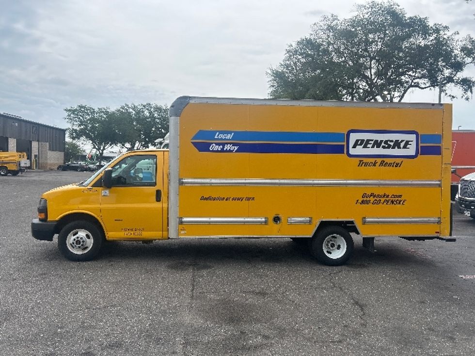 Light Duty Box Truck-Light and Medium Duty Trucks-GMC-2021-Savana G33903-Jacksonville-FL-99,664\n\t\tmiles-$ 27,000 - Image 4