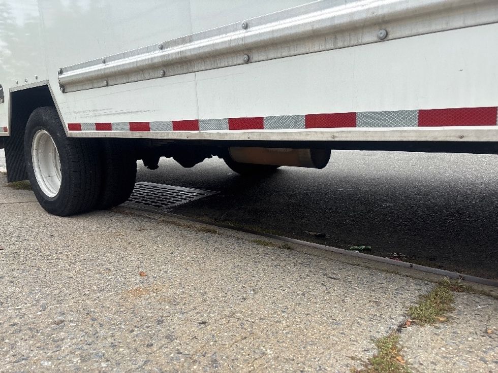 Light Duty Box Truck-Light and Medium Duty Trucks-GMC-2021-Savana G33903-Jamaica-NY-114,762\n\t\tmiles-$ 25,750 - Image 14