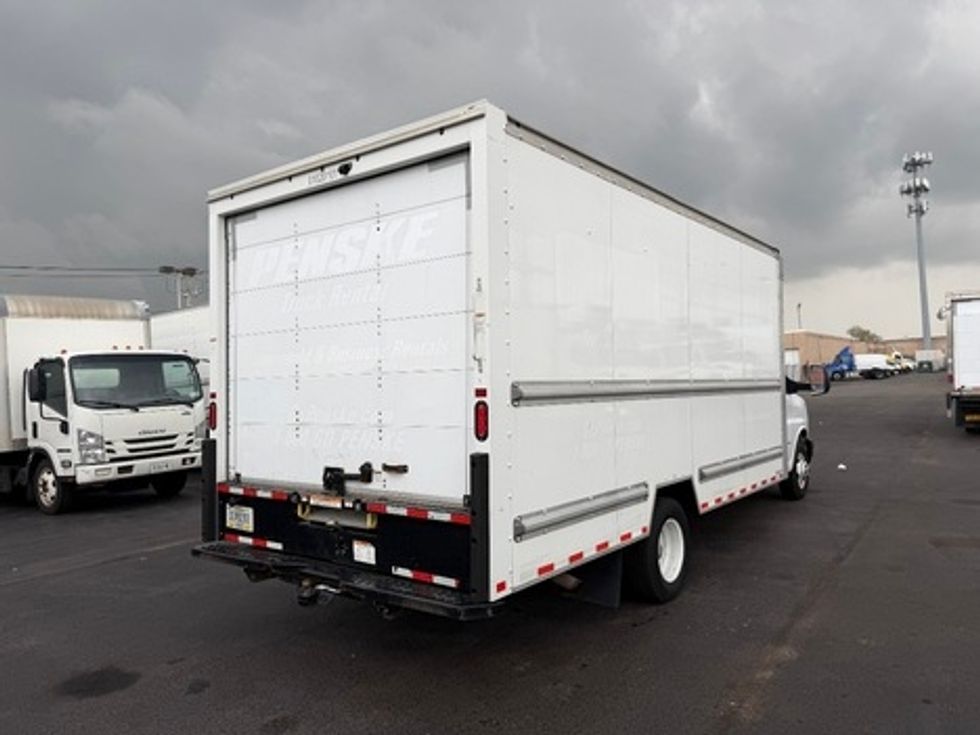 Light Duty Box Truck-Light and Medium Duty Trucks-GMC-2021-Savana G33903-Jamaica-NY-115,022\n\t\tmiles-$ 29,750 - Image 13
