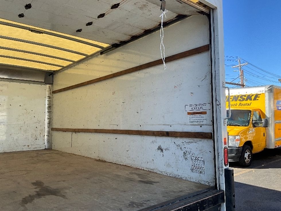 Light Duty Box Truck-Light and Medium Duty Trucks-GMC-2021-Savana G33903-Jamaica-NY-97,199\n\t\tmiles-$ 29,750 - Image 12