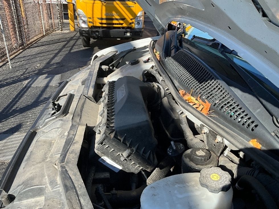 Light Duty Box Truck-Light and Medium Duty Trucks-GMC-2021-Savana G33903-Jamaica-NY-97,199\n\t\tmiles-$ 29,750 - Image 24