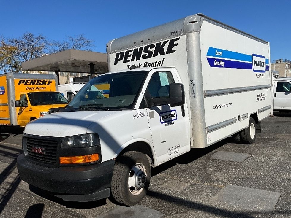 Light Duty Box Truck-Light and Medium Duty Trucks-GMC-2021-Savana G33903-Jamaica-NY-97,199\n\t\tmiles-$ 29,750 - Image 3