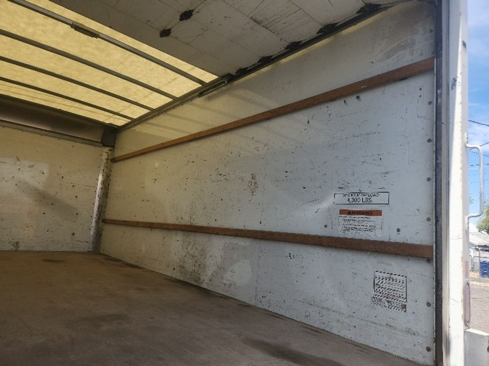 Light Duty Box Truck-Light and Medium Duty Trucks-GMC-2021-Savana G33903-Jerome-ID-89,682\n\t\tmiles-$ 30,750 - Image 11