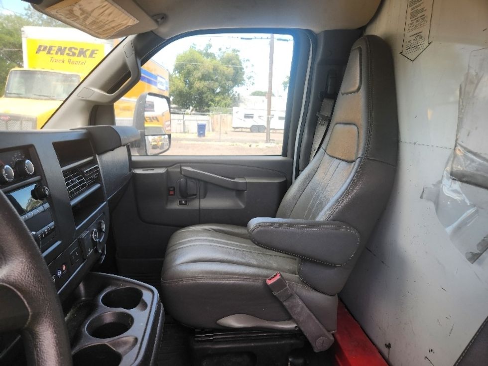 Light Duty Box Truck-Light and Medium Duty Trucks-GMC-2021-Savana G33903-Jerome-ID-89,682\n\t\tmiles-$ 30,750 - Image 18