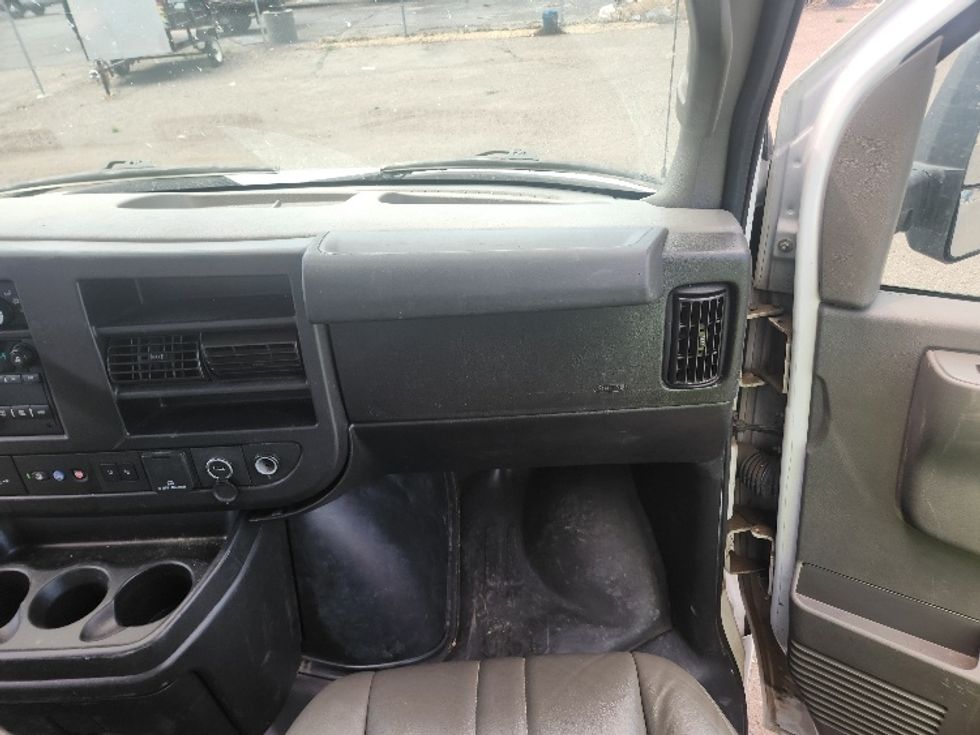 Light Duty Box Truck-Light and Medium Duty Trucks-GMC-2021-Savana G33903-Jerome-ID-89,682\n\t\tmiles-$ 30,750 - Image 19