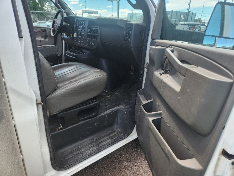 Light Duty Box Truck-Light and Medium Duty Trucks-GMC-2021-Savana G33903-Jerome-ID-89,682\n\t\tmiles-$ 30,750 - Image 20