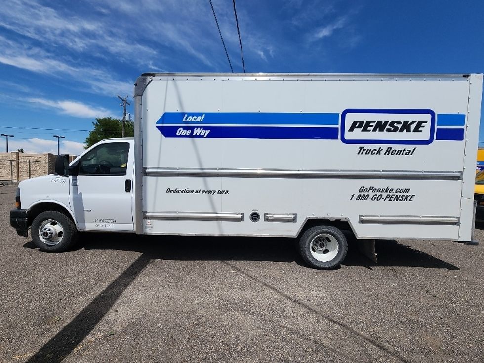 Light Duty Box Truck-Light and Medium Duty Trucks-GMC-2021-Savana G33903-Jerome-ID-89,682\n\t\tmiles-$ 30,750 - Image 4