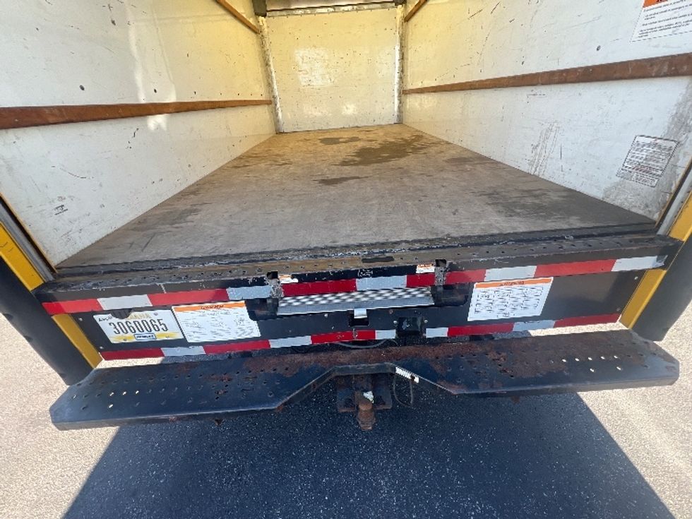 Light Duty Box Truck-Light and Medium Duty Trucks-GMC-2021-Savana G33903-Jessup-MD-117,519\n\t\tmiles-$ 22,000 - Image 10