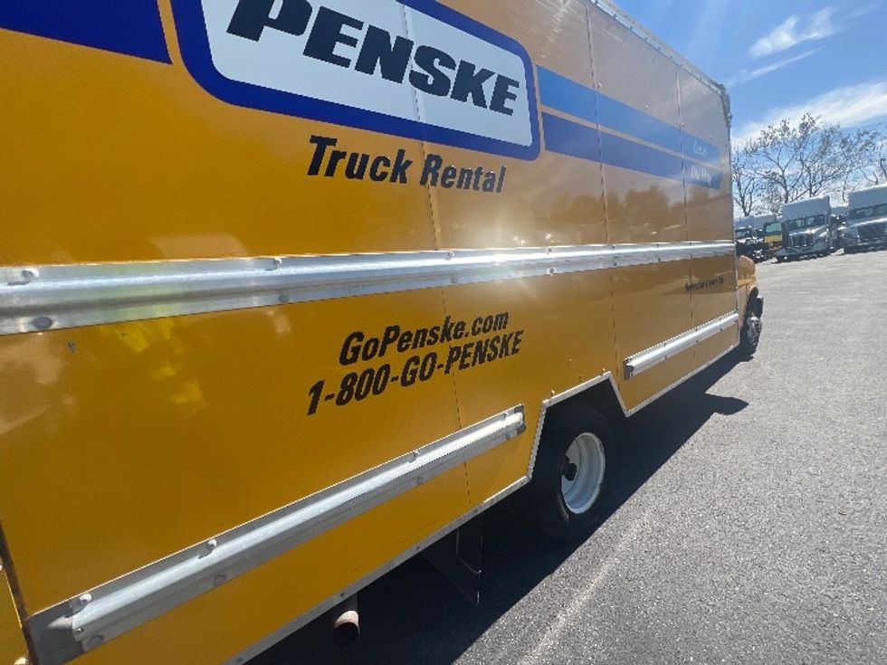 Light Duty Box Truck-Light and Medium Duty Trucks-GMC-2021-Savana G33903-Jessup-MD-117,519\n\t\tmiles-$ 22,000 - Image 14