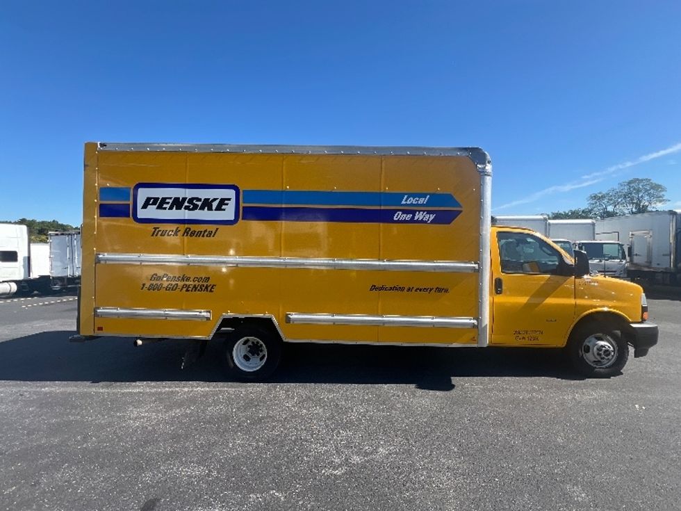 Light Duty Box Truck-Light and Medium Duty Trucks-GMC-2021-Savana G33903-Jessup-MD-117,519\n\t\tmiles-$ 22,000 - Image 15
