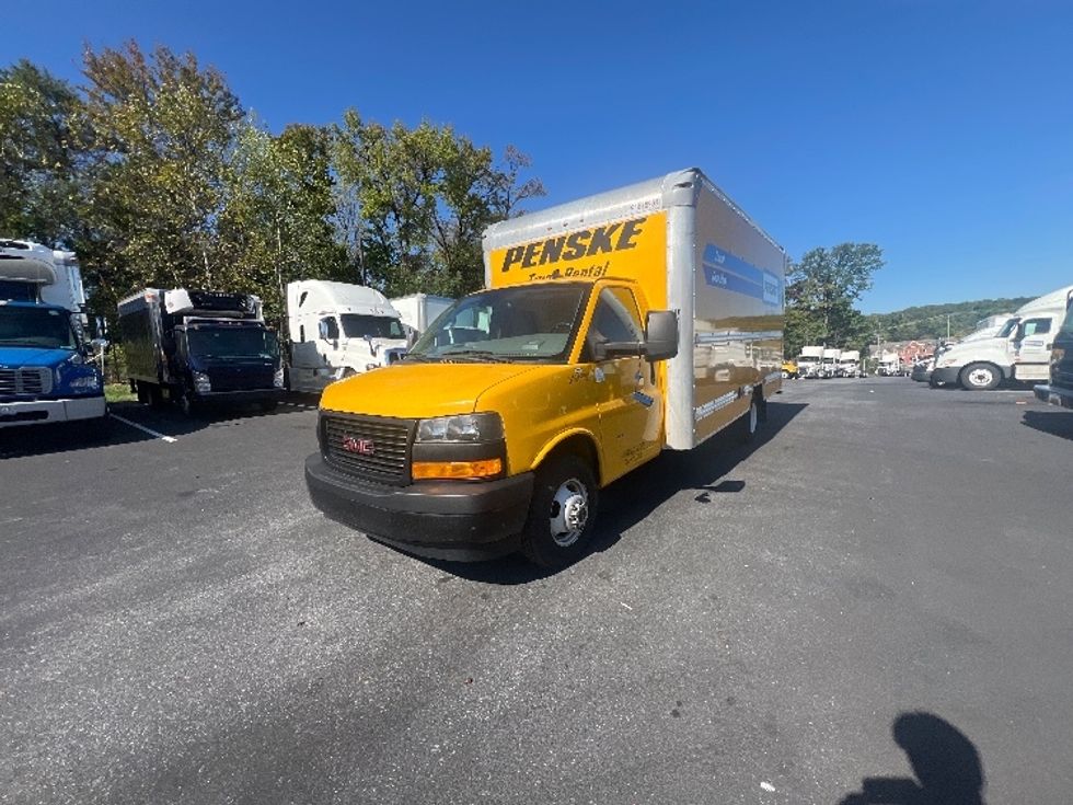 Light Duty Box Truck-Light and Medium Duty Trucks-GMC-2021-Savana G33903-Jessup-MD-117,519\n\t\tmiles-$ 22,000 - Image 3
