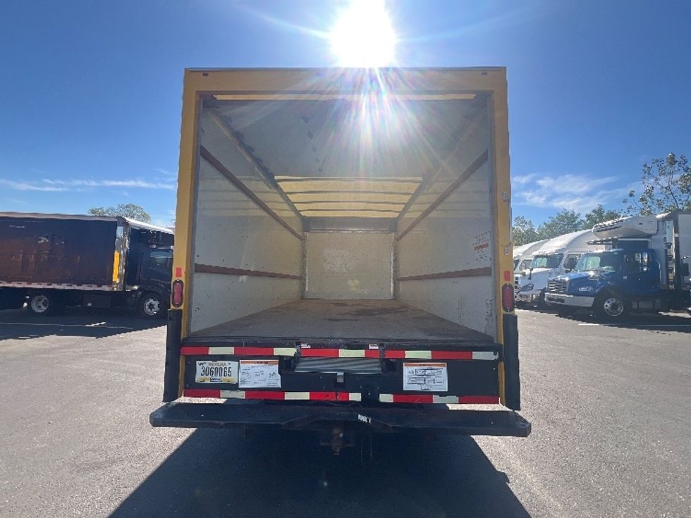 Light Duty Box Truck-Light and Medium Duty Trucks-GMC-2021-Savana G33903-Jessup-MD-117,519\n\t\tmiles-$ 22,000 - Image 8