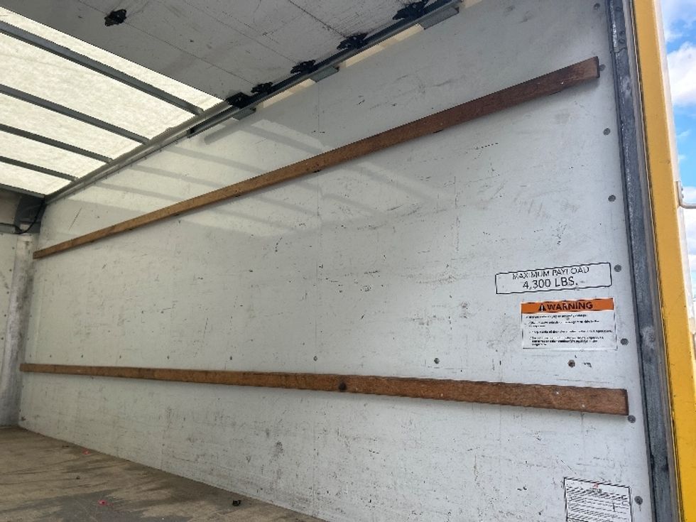 Light Duty Box Truck-Light and Medium Duty Trucks-GMC-2021-Savana G33903-Jessup-MD-93,154\n\t\tmiles-$ 26,500 - Image 12