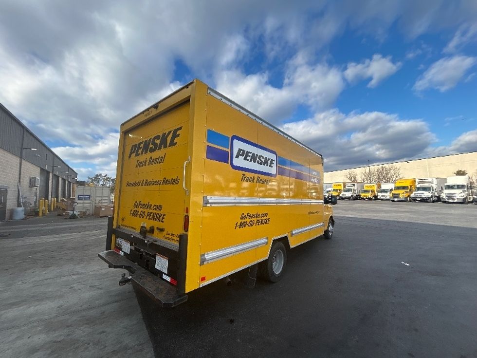 Light Duty Box Truck-Light and Medium Duty Trucks-GMC-2021-Savana G33903-Jessup-MD-93,154\n\t\tmiles-$ 26,500 - Image 13