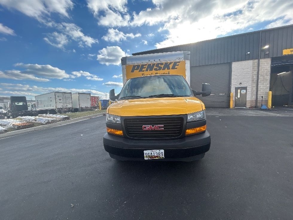 Light Duty Box Truck-Light and Medium Duty Trucks-GMC-2021-Savana G33903-Jessup-MD-93,154\n\t\tmiles-$ 26,500 - Image 2