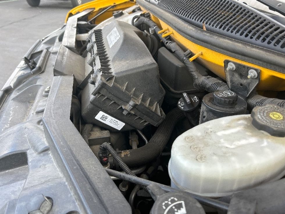 Light Duty Box Truck-Light and Medium Duty Trucks-GMC-2021-Savana G33903-Jessup-MD-93,154\n\t\tmiles-$ 26,500 - Image 24