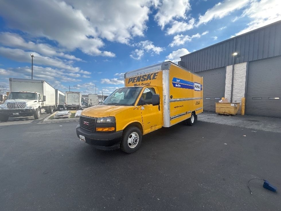 Light Duty Box Truck-Light and Medium Duty Trucks-GMC-2021-Savana G33903-Jessup-MD-93,154\n\t\tmiles-$ 26,500 - Image 3