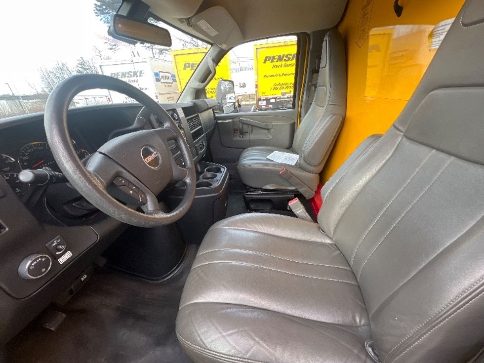 Light Duty Box Truck-Light and Medium Duty Trucks-GMC-2021-Savana G33903-Jessup-MD-97,178\n\t\tmiles-$ 26,000 - Image 19