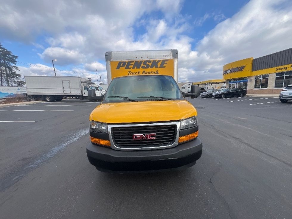 Light Duty Box Truck-Light and Medium Duty Trucks-GMC-2021-Savana G33903-Jessup-MD-97,178\n\t\tmiles-$ 26,000 - Image 2