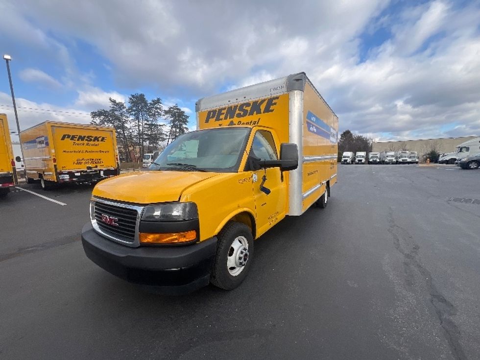 Light Duty Box Truck-Light and Medium Duty Trucks-GMC-2021-Savana G33903-Jessup-MD-97,178\n\t\tmiles-$ 26,000 - Image 3
