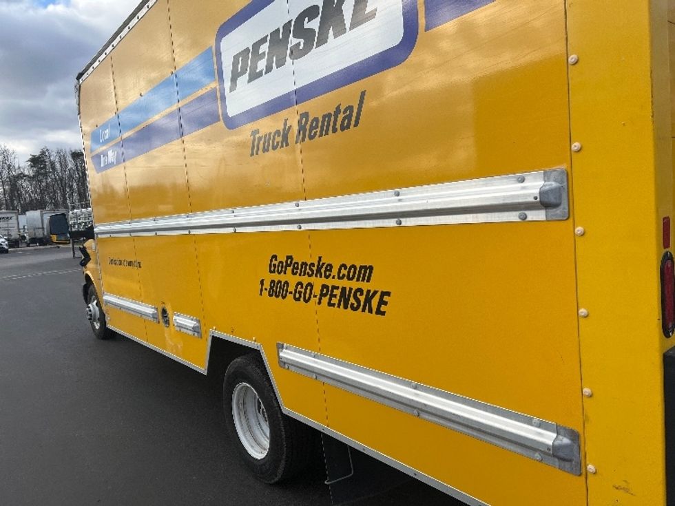 Light Duty Box Truck-Light and Medium Duty Trucks-GMC-2021-Savana G33903-Jessup-MD-97,178\n\t\tmiles-$ 26,000 - Image 5